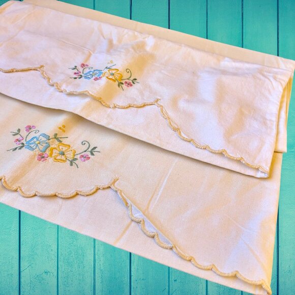 Vintage 2 Pillow Cases Pastel Embroidery by Osman Foldover Flap Standard Size - Picture 8 of 15